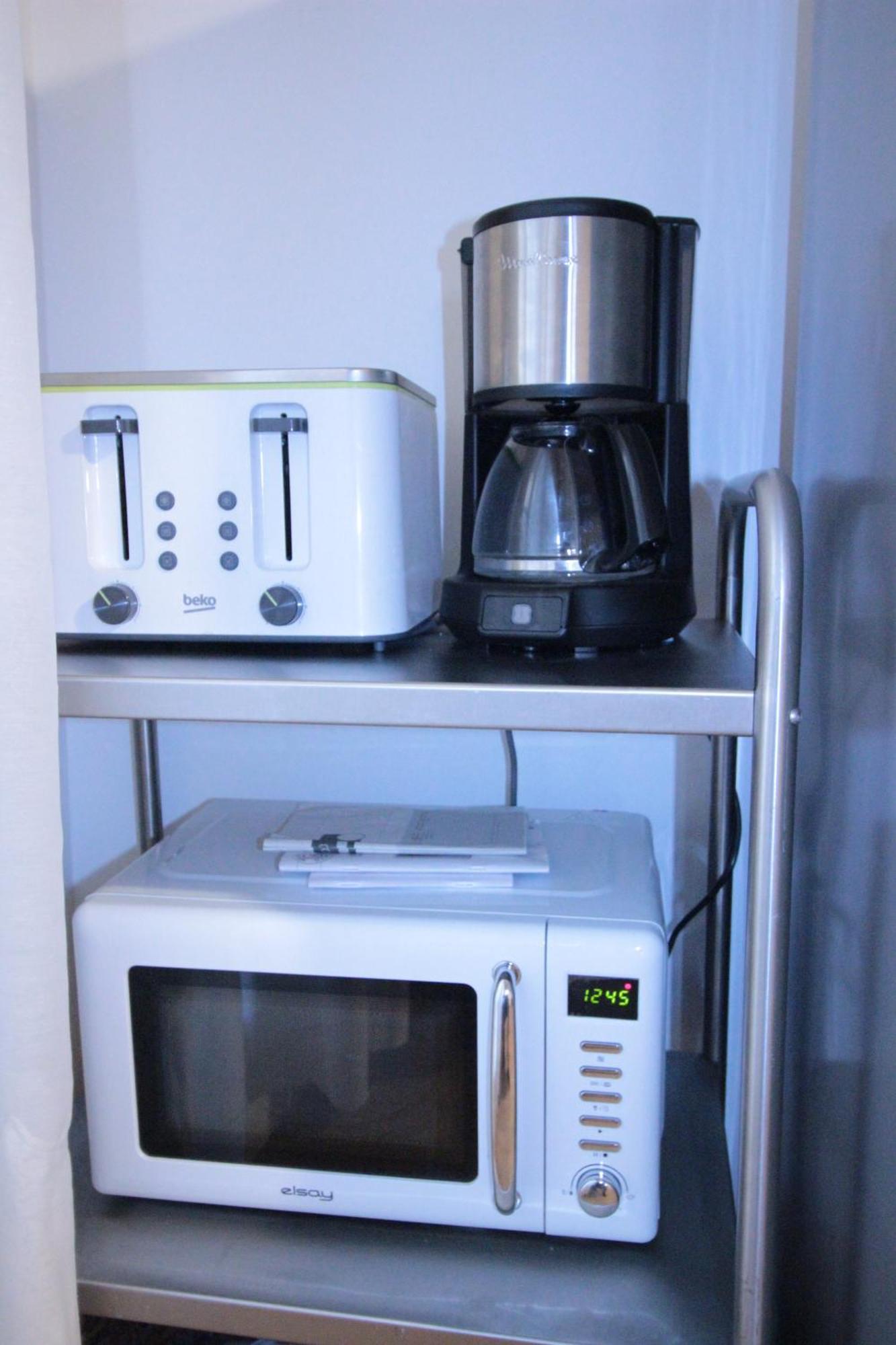 Logement Neuf "Meuse" - Hyper Centre - Parking Proche - Proche Gare - 4 Chambres - Terrasse Couverte - Wifi ! Gere Par Prestazen'Services Verdun-sur-Meuse Eksteriør bilde