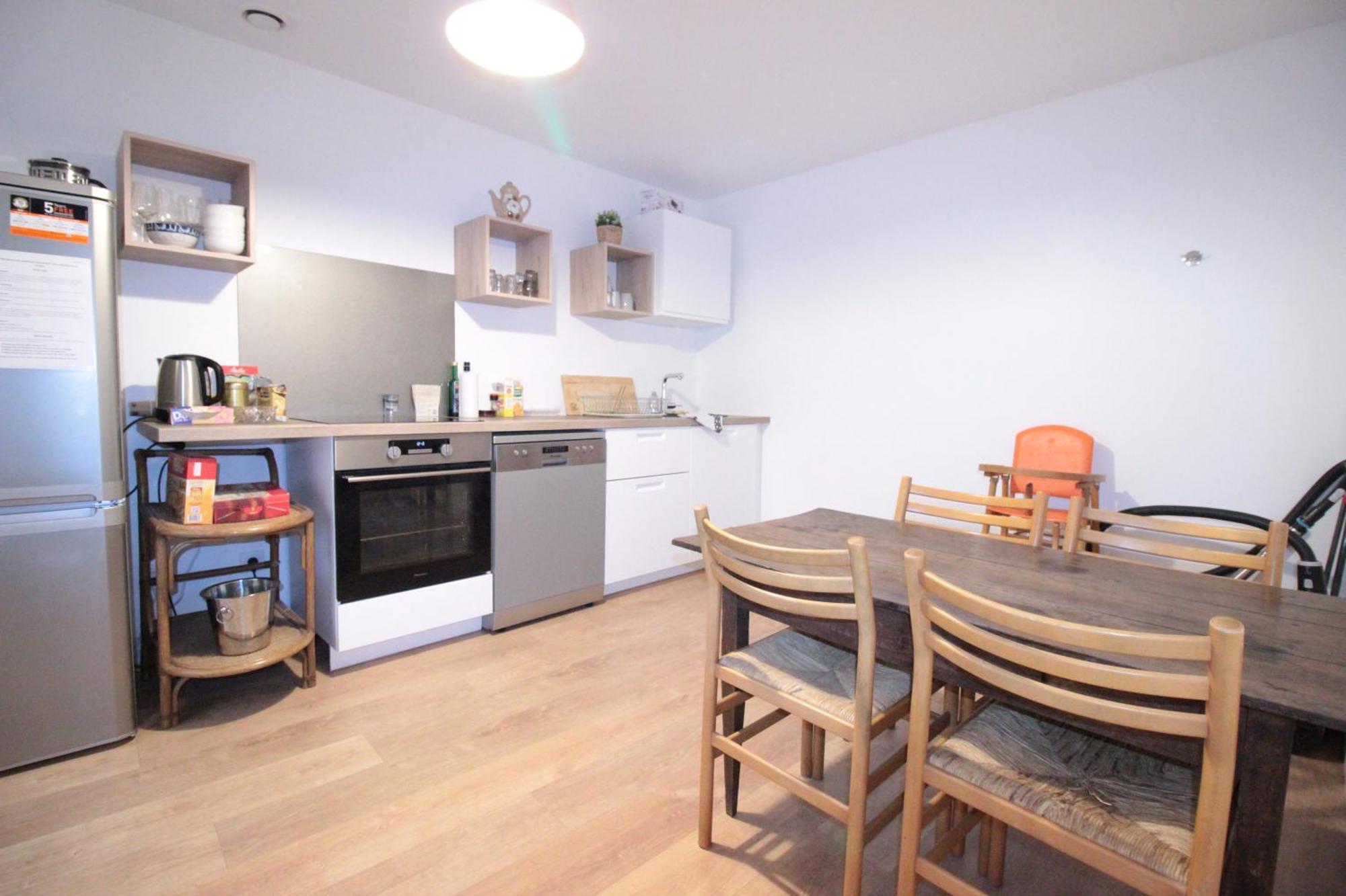 Logement Neuf "Meuse" - Hyper Centre - Parking Proche - Proche Gare - 4 Chambres - Terrasse Couverte - Wifi ! Gere Par Prestazen'Services Verdun-sur-Meuse Eksteriør bilde