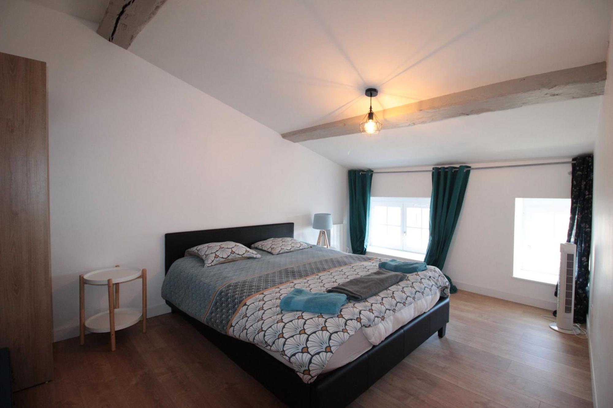 Logement Neuf "Meuse" - Hyper Centre - Parking Proche - Proche Gare - 4 Chambres - Terrasse Couverte - Wifi ! Gere Par Prestazen'Services Verdun-sur-Meuse Eksteriør bilde