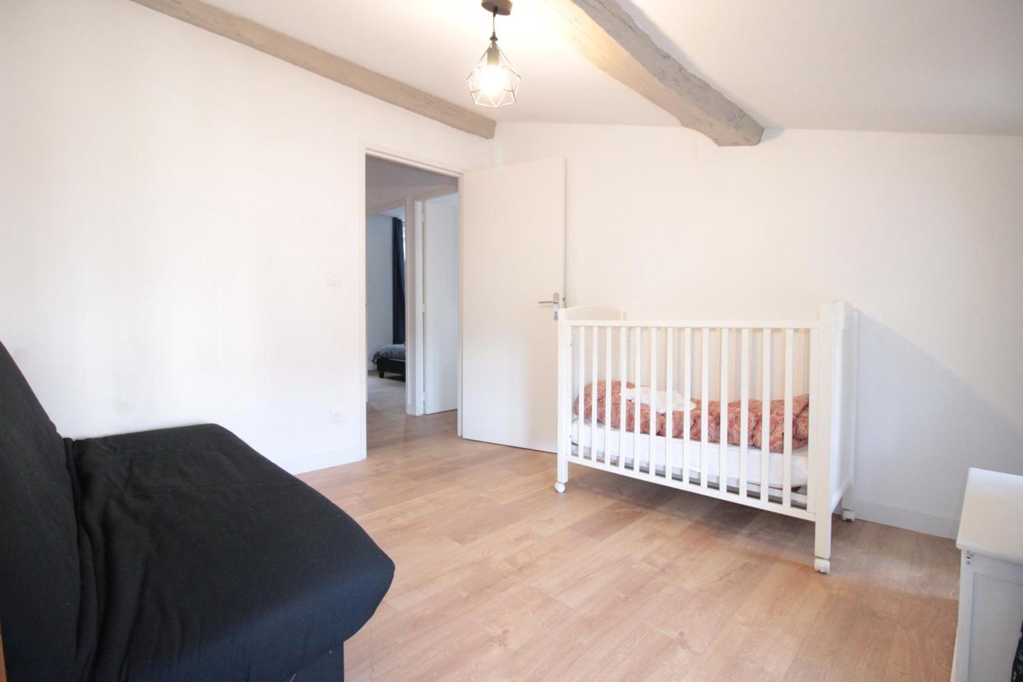 Logement Neuf "Meuse" - Hyper Centre - Parking Proche - Proche Gare - 4 Chambres - Terrasse Couverte - Wifi ! Gere Par Prestazen'Services Verdun-sur-Meuse Eksteriør bilde